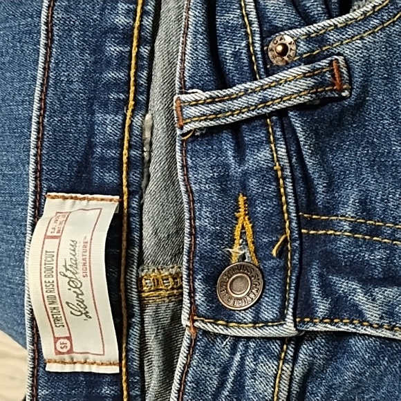 SIGNATURE Mens LEVI STRAUSS Jeans Stretch Midrise Bootcut Zipper Fly 34/31 - Picture 4 of 10